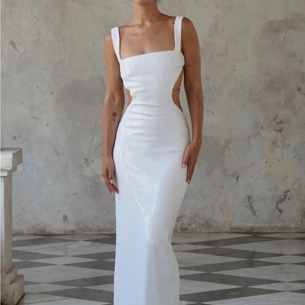 Stunning white sparkle midi dress with open back!